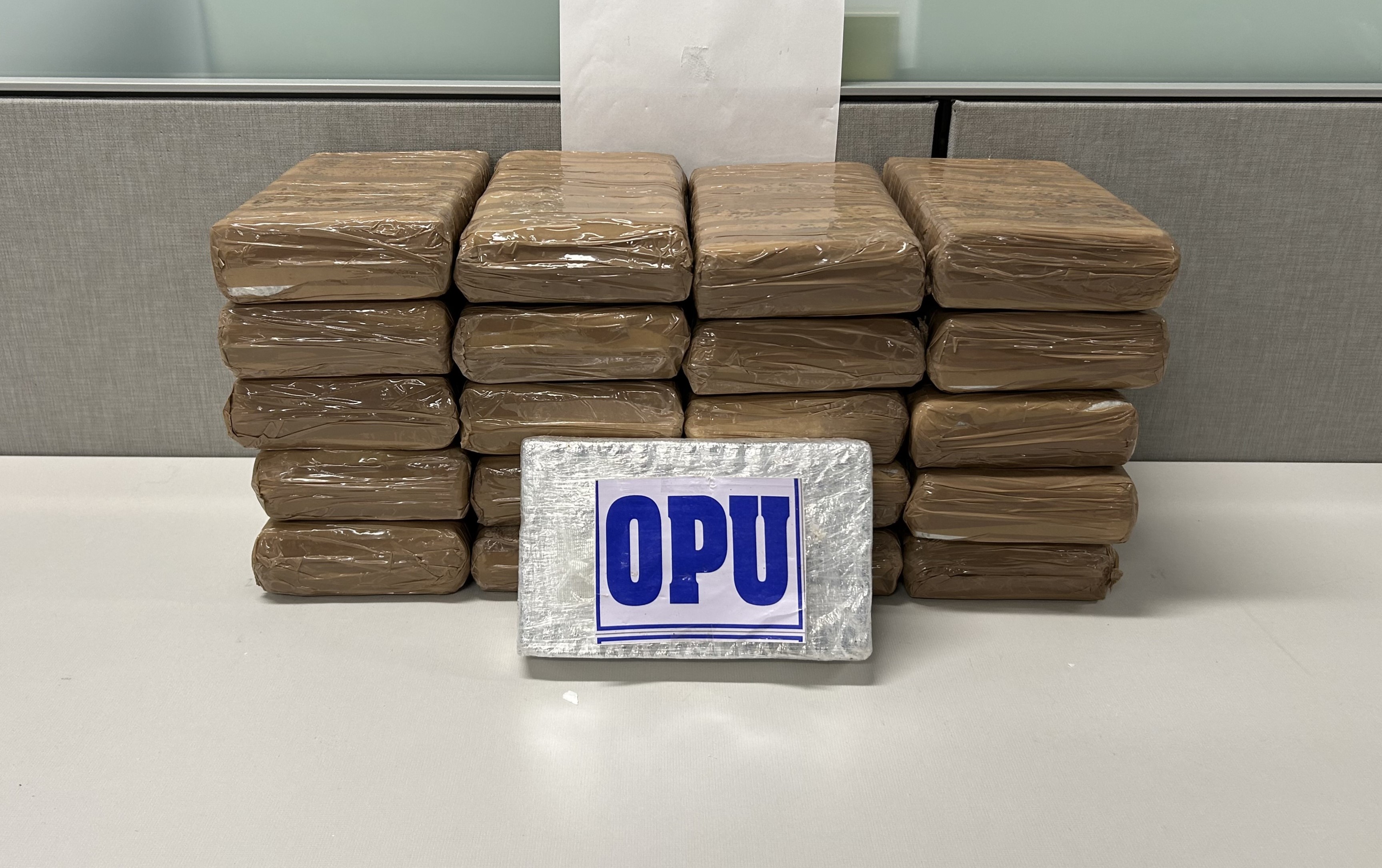 East Williamsburg Cocaine Seized DEANYTFD