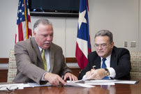 SAC Javier F Pe&ntilde;a and Antonio Salv&aacute;, Deputy Commissioner, OCIF