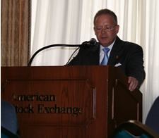 SAC Gilbride speaking to members of AAPLE