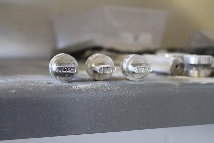 Counterfeit pill press die