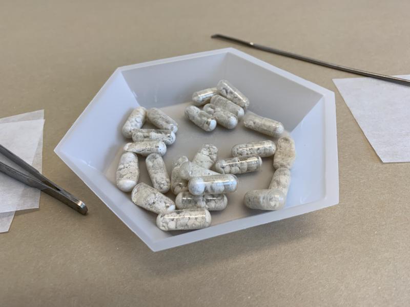 capsules that contain nitazene